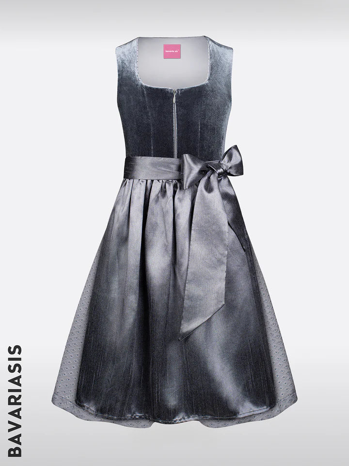 The world of gray dirndls and the advantages of the zipper at the front