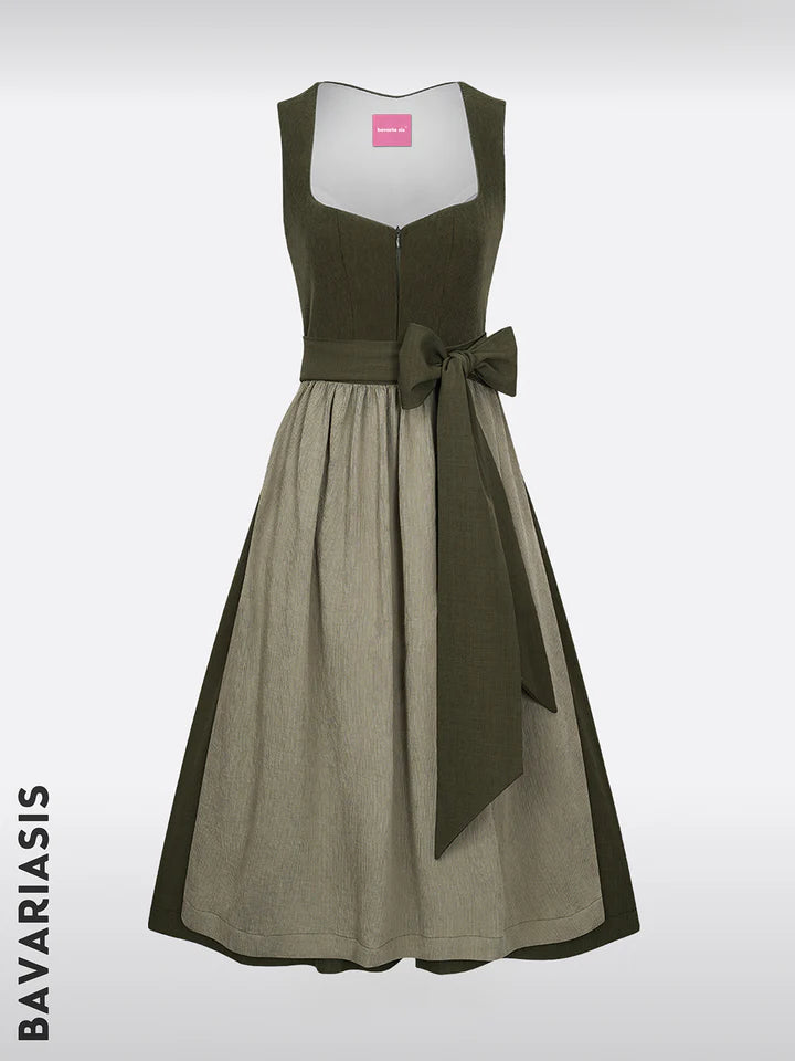 The variety of dirndls: dirndl with zip at the front, dirndlbluse hole tip, suede dirndl