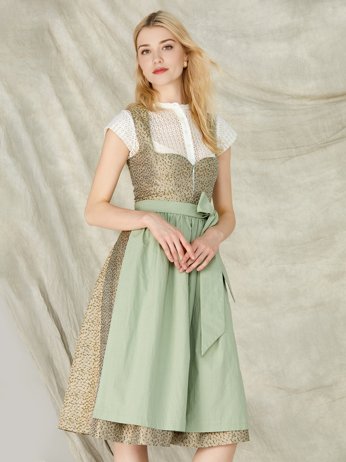 Green Dirndl med lynlås: Fremtiden for den traditionelle kjole i 2025