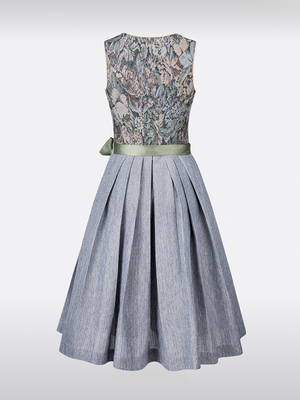 Dirndlbluse Schwarz Langarm, Dirndl Bluse Langarm und Dirndlbluse Lochausschnitt: Mode im Zeichen der Tradition und Eleganz