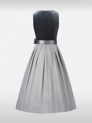 Dirndl mit Reißverschluss vorne, Dirndl Samt Grau, Graues Dirndl: Tradition trifft Moderne