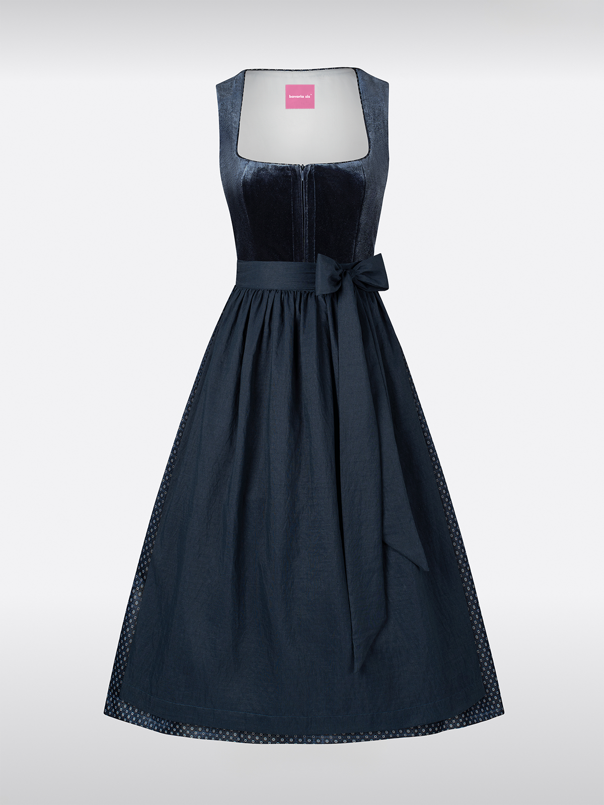 Schwarzes Samt Dirndl, Dirndlbluse Langarm Schwarz und Oktoberfest Outfits ohne Dirndl: Stilvoll und vielseitig