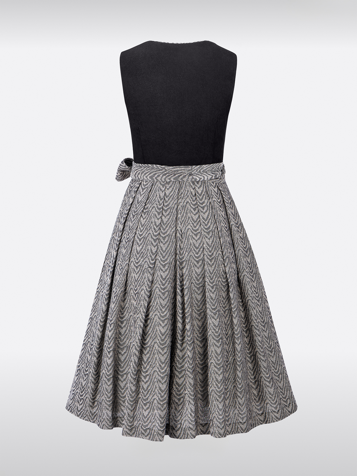 Dirndl in Schwarze mit Gemustertes und Gerader Ausschnitt